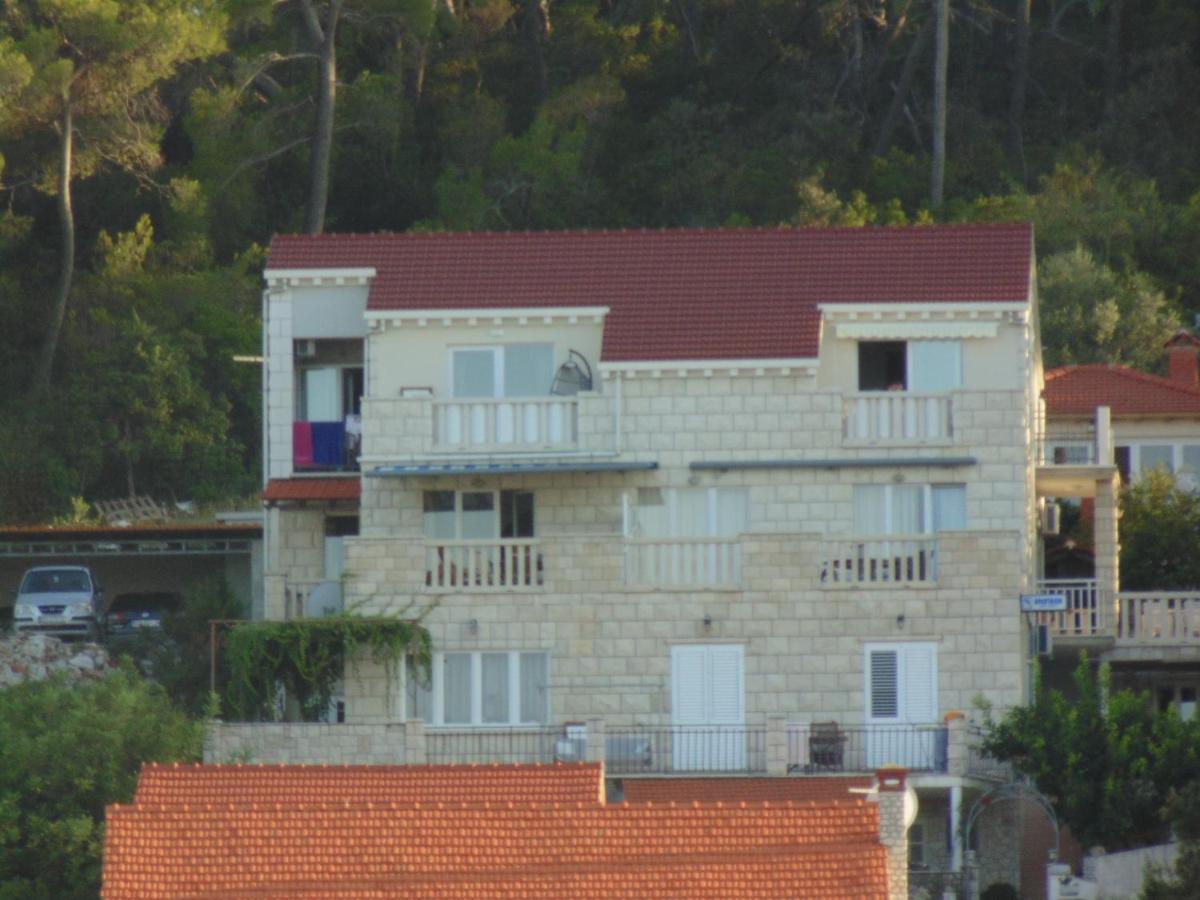 Villa Apartments Mate Cebalo Lumbarda Zewnętrze zdjęcie