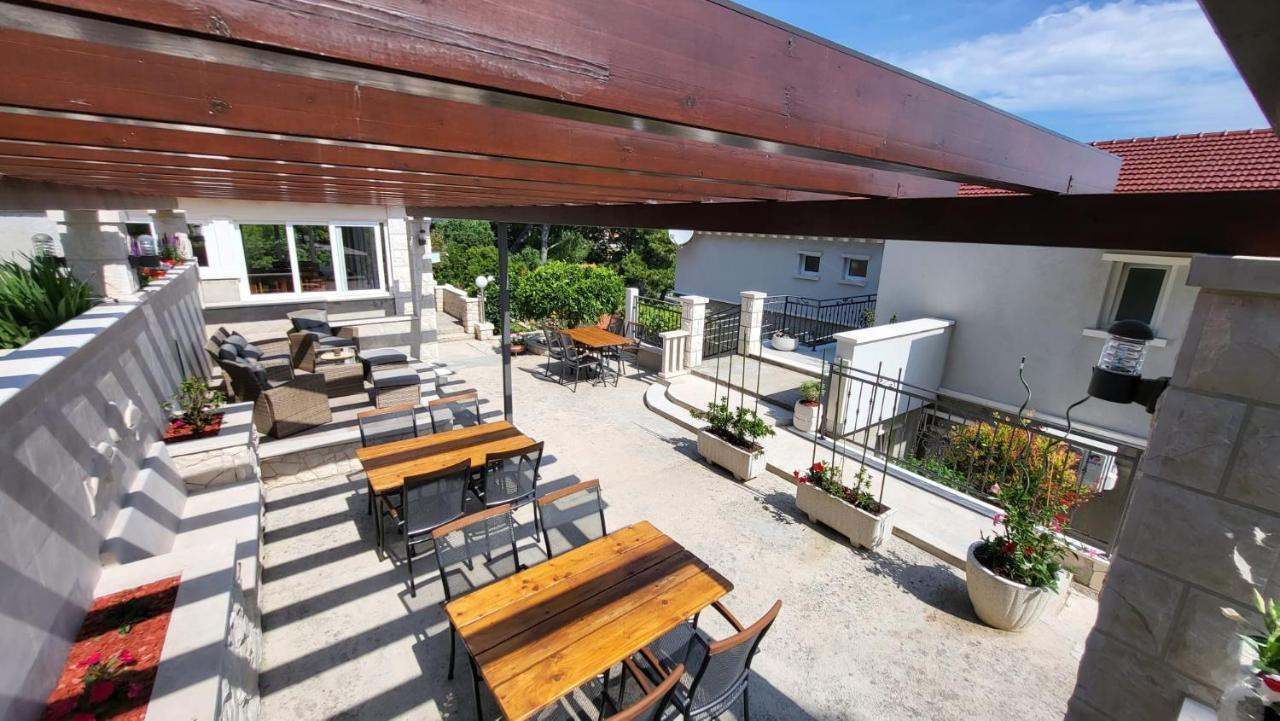 Villa Apartments Mate Cebalo Lumbarda Zewnętrze zdjęcie